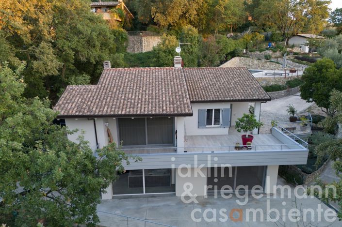 Image No.16-Maison de campagne de 3 chambres à vendre à Magione
