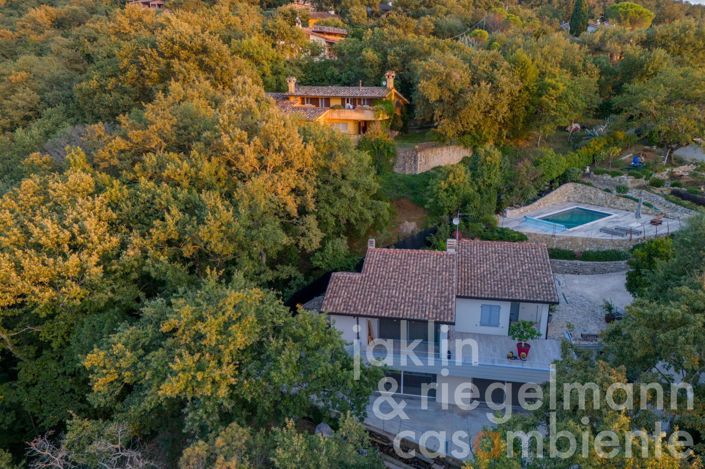 Image No.17-Maison de campagne de 3 chambres à vendre à Magione