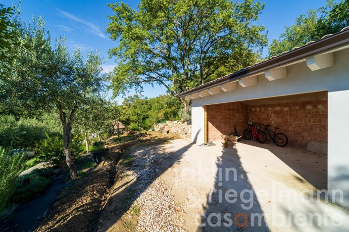 Image No.25-Maison de campagne de 3 chambres à vendre à Magione