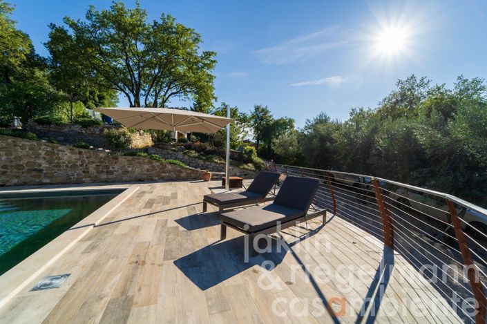 Image No.31-Maison de campagne de 3 chambres à vendre à Magione