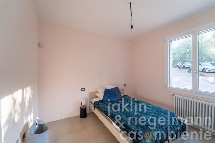 Image No.64-Maison de campagne de 3 chambres à vendre à Magione