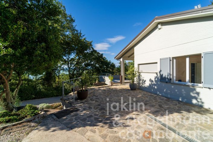 Image No.8-Maison de campagne de 3 chambres à vendre à Magione