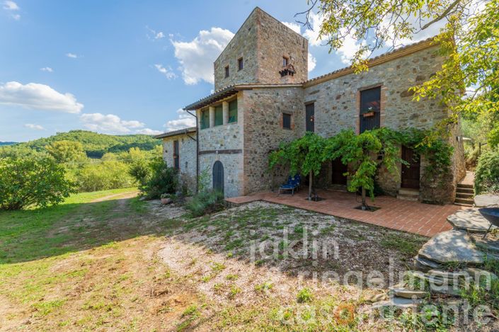 Image No.1-3 Bed Country House for sale