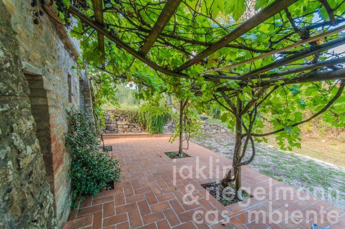 Image No.17-3 Bed Country House for sale