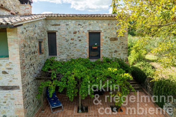 Image No.8-3 Bed Country House for sale