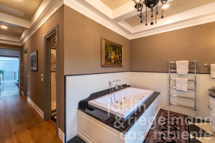 Image No.107-10 Bed Country House for sale