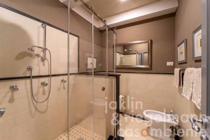 Image No.108-10 Bed Country House for sale