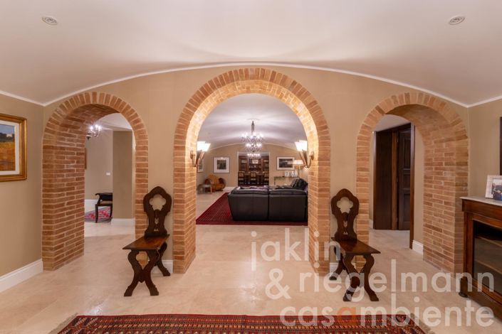 Image No.109-10 Bed Country House for sale