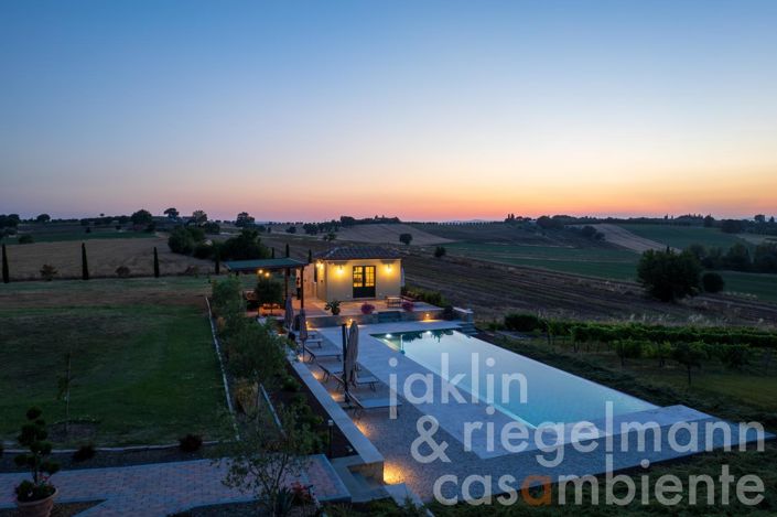 Image No.12-10 Bed Country House for sale