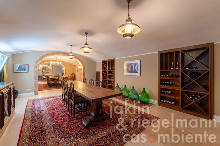 Image No.112-10 Bed Country House for sale