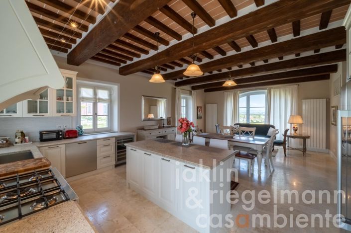 Image No.121-10 Bed Country House for sale