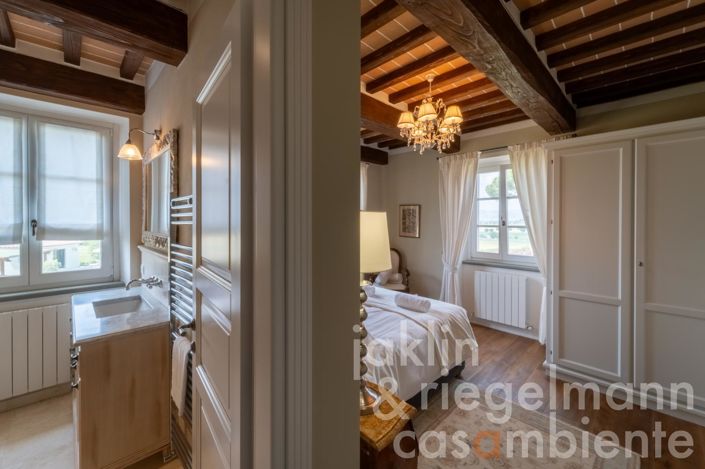 Image No.129-10 Bed Country House for sale