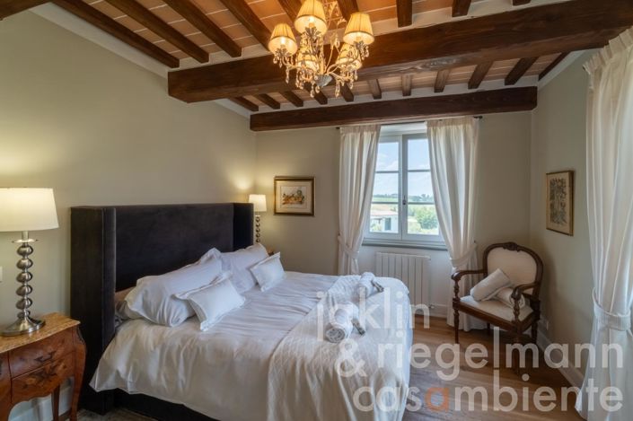 Image No.131-10 Bed Country House for sale