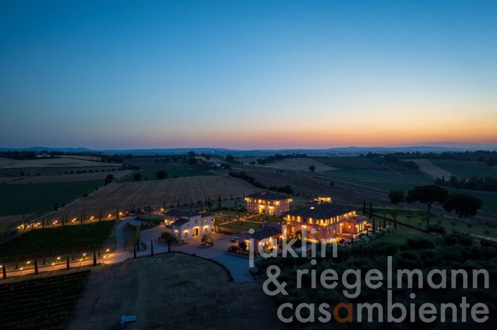 Image No.20-10 Bed Country House for sale