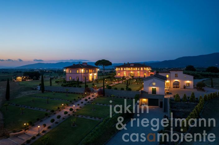 Image No.22-10 Bed Country House for sale