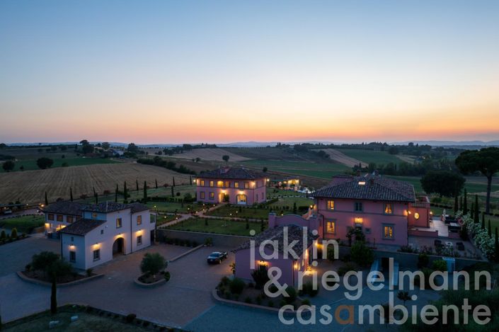 Image No.4-10 Bed Country House for sale