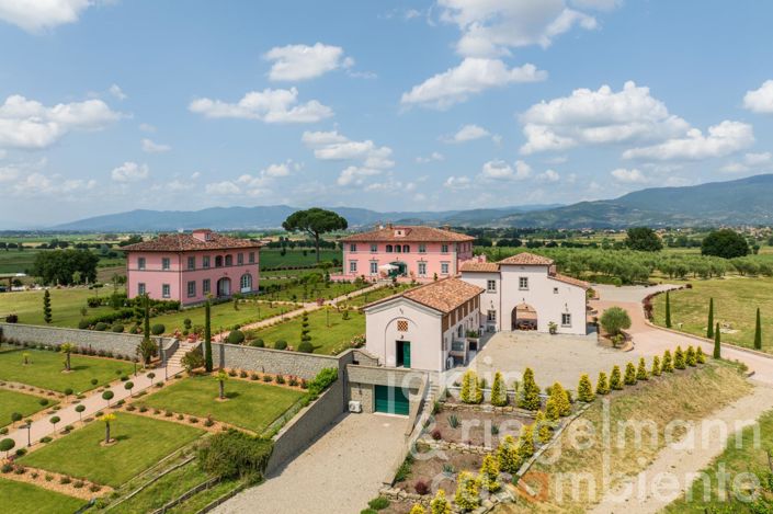 Image No.39-10 Bed Country House for sale