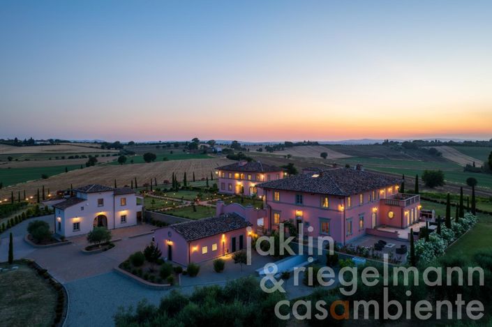 Image No.5-10 Bed Country House for sale