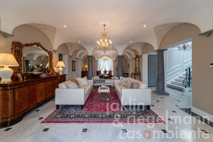 Image No.67-10 Bed Country House for sale