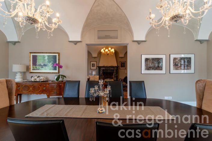 Image No.70-10 Bed Country House for sale