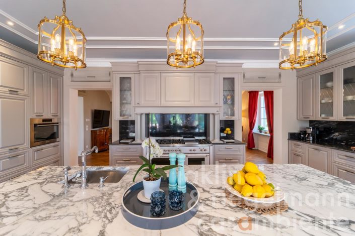 Image No.79-10 Bed Country House for sale