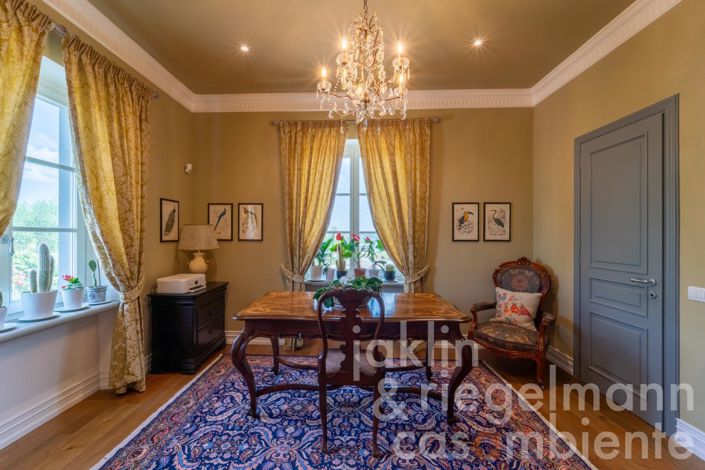 Image No.82-10 Bed Country House for sale