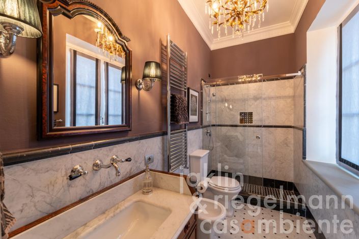 Image No.84-10 Bed Country House for sale