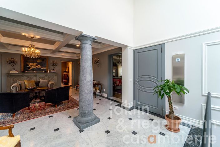 Image No.89-10 Bed Country House for sale