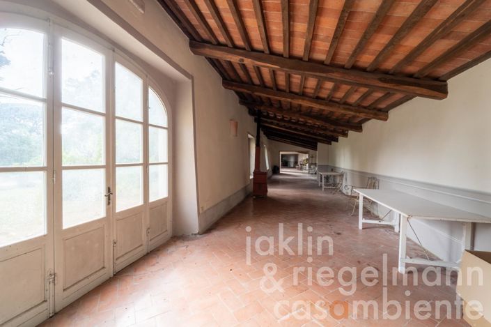 Image No.103-10 Bed Villa for sale