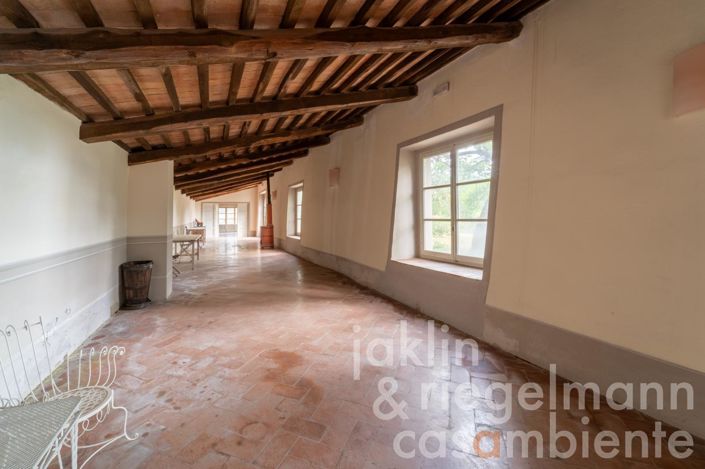 Image No.104-10 Bed Villa for sale