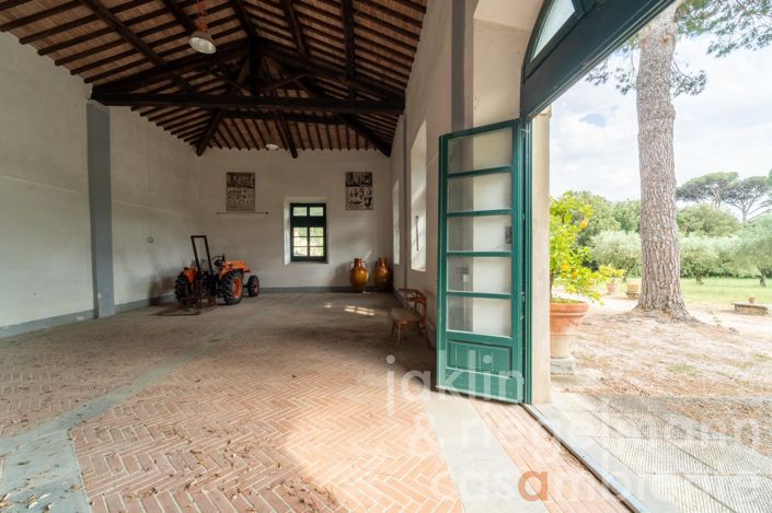 Image No.108-10 Bed Villa for sale