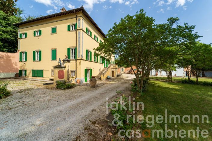 Image No.43-10 Bed Villa for sale