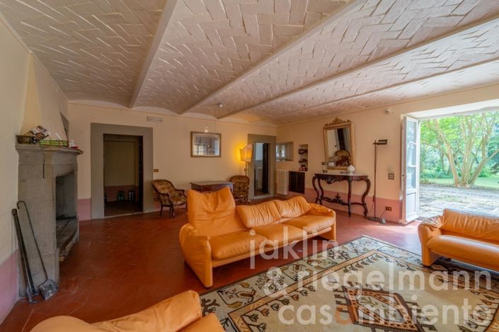 Image No.53-10 Bed Villa for sale