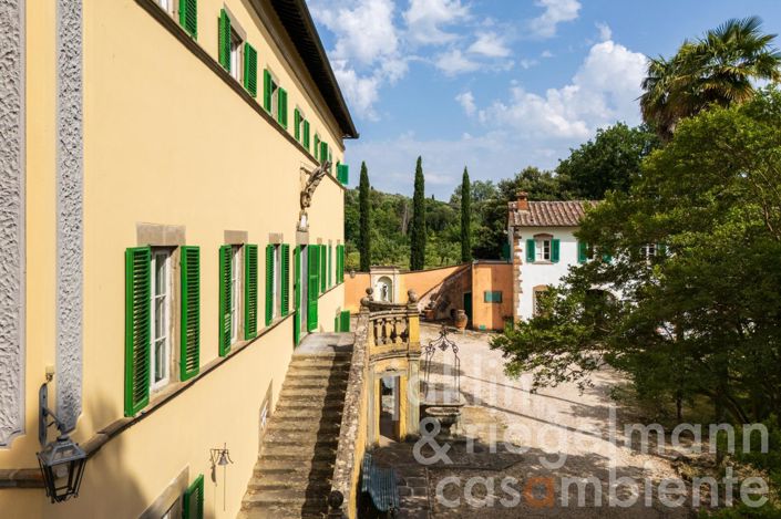 Image No.6-10 Bed Villa for sale