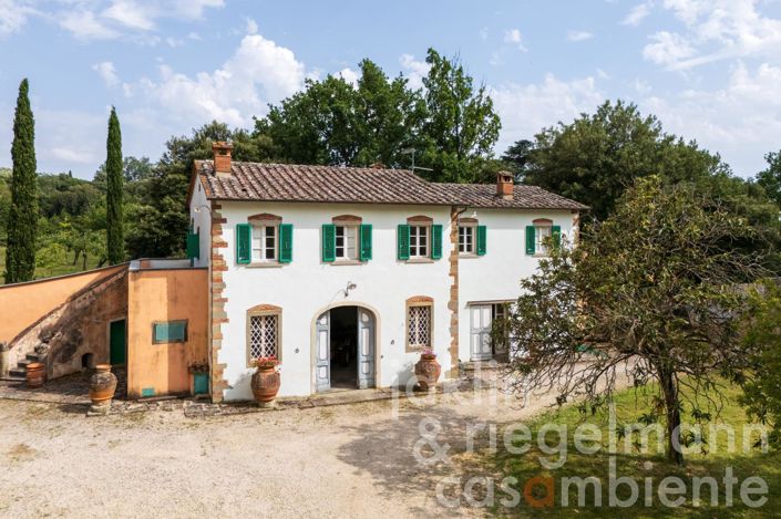 Image No.8-10 Bed Villa for sale