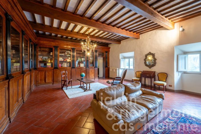 Image No.87-10 Bed Villa for sale