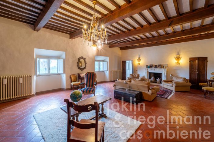 Image No.90-10 Bed Villa for sale