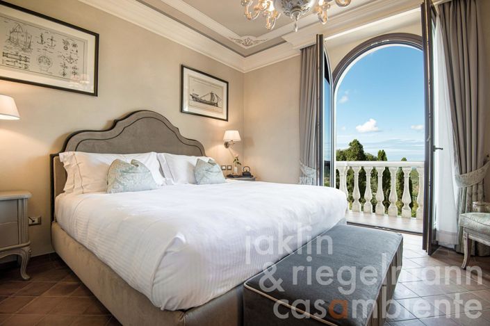 Image No.31-19 Bed Chateaux for sale