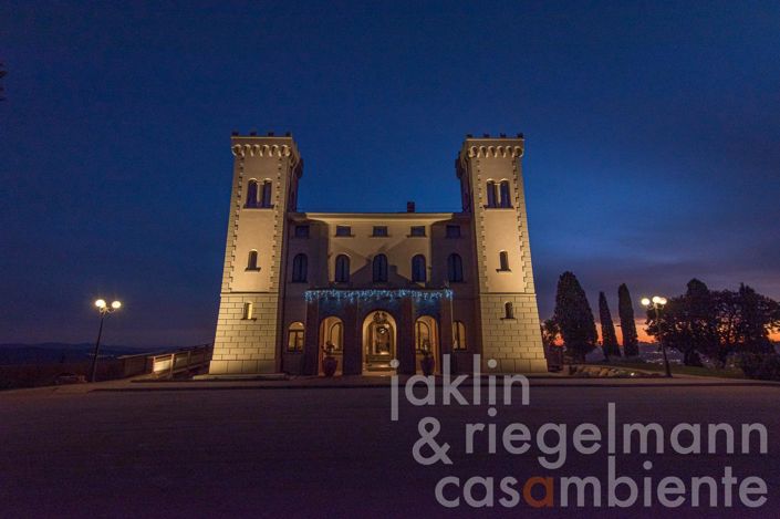 Image No.7-Châteaux de 19 chambres à vendre à Livorno