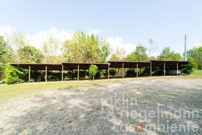 Image No.24-18 Bed Farmhouse for sale