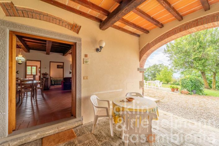 Image No.34-18 Bed Farmhouse for sale