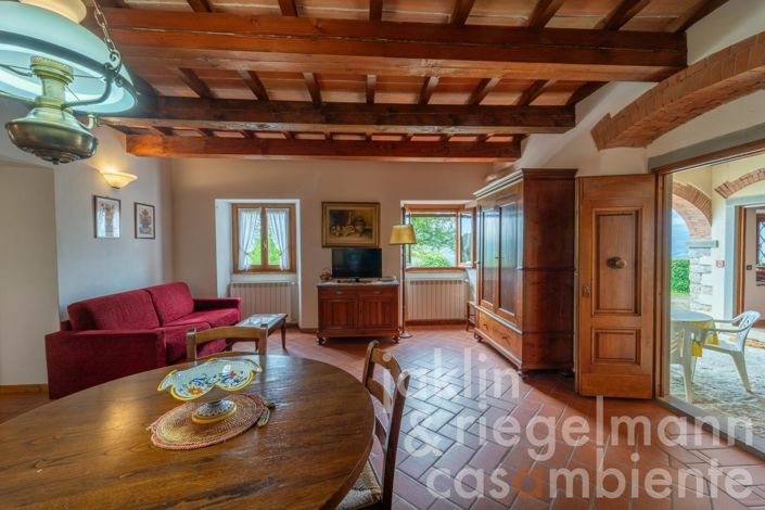 Image No.36-18 Bed Farmhouse for sale