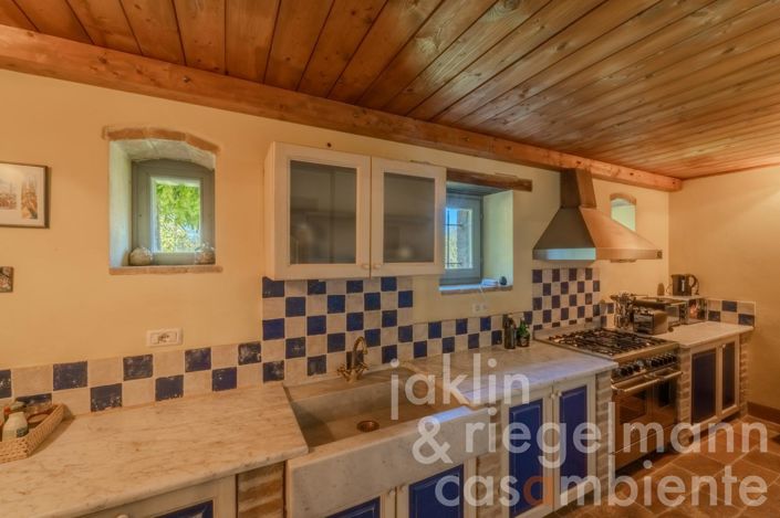 Image No.22-4 Bed Country House for sale