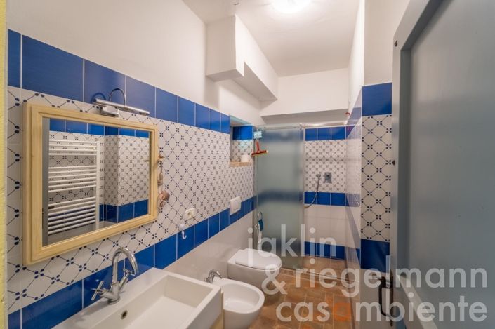 Image No.27-4 Bed Country House for sale