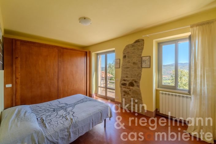 Image No.31-4 Bed Country House for sale