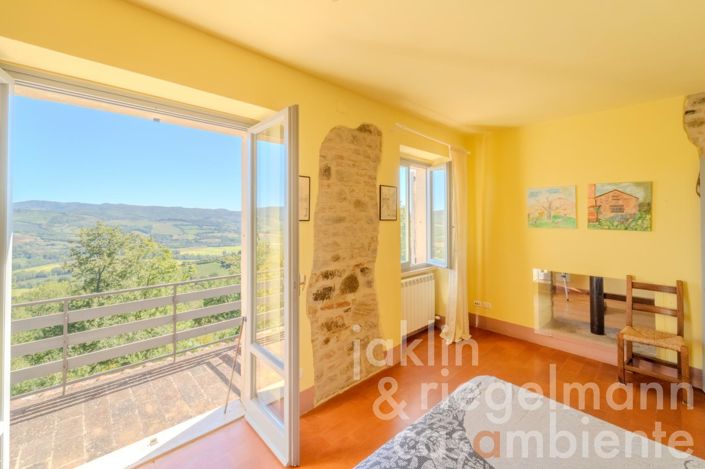 Image No.32-4 Bed Country House for sale