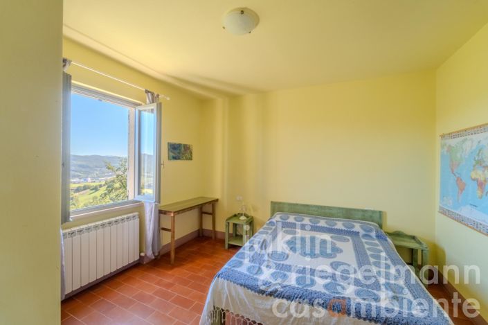 Image No.37-4 Bed Country House for sale