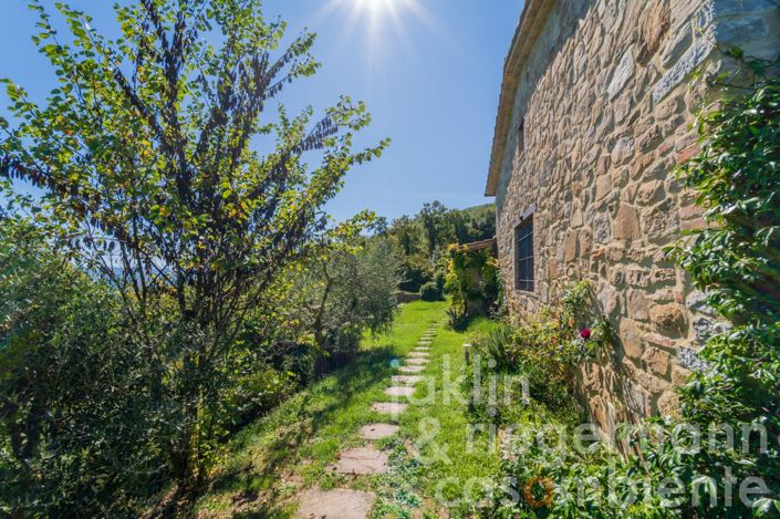 Image No.7-4 Bed Country House for sale