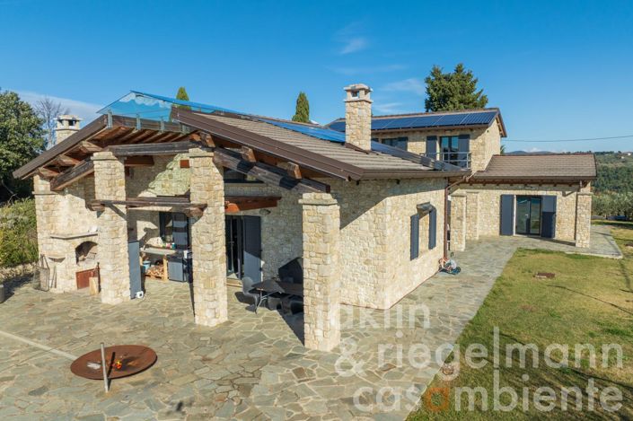 Image No.17-3 Bed Country House for sale