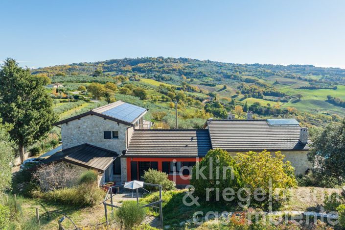 Image No.18-3 Bed Country House for sale